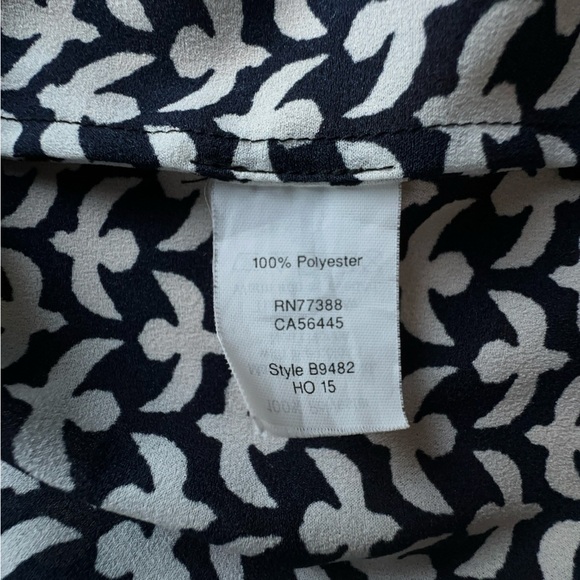 J CREW | NWOT SLEEVELESS TUXEDO TOP NAVY BLUE & WHITE BIRD PRINT | SIZE: 8 - Picture 7 of 8